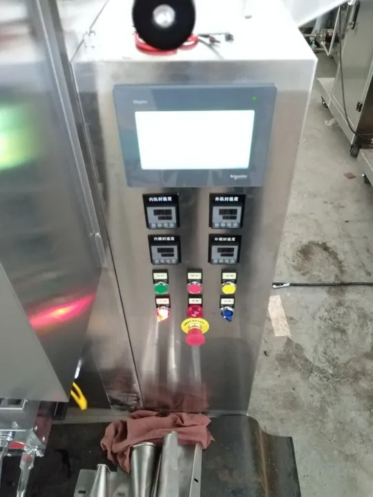 Детали за машината за пакување кечап со голема брзина KEFAI - контролен панел